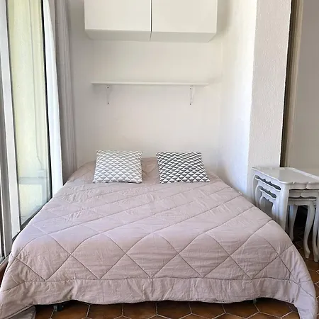 Apartment 4 Couchages Avec Jardin Et Piscine A Bormes-les-Mimosas