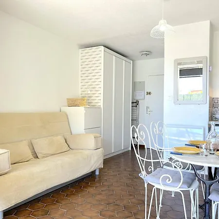 Apartment 4 Couchages Avec Jardin Et Piscine A